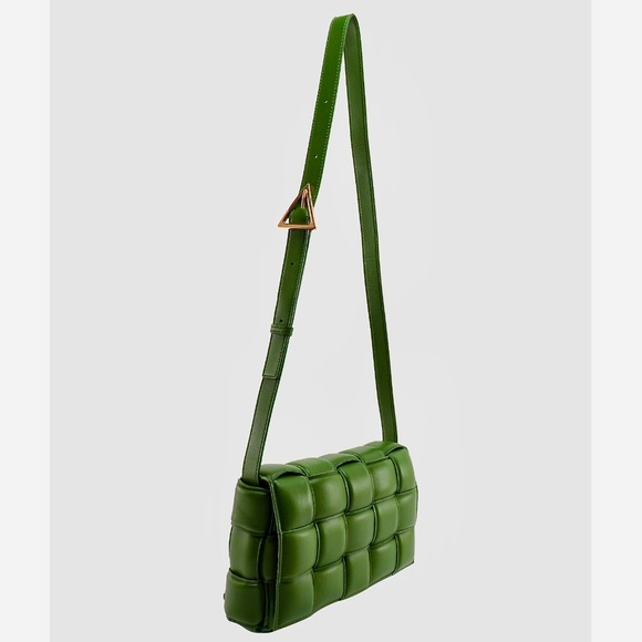 Bottega Veneta Padded Intrecciato Lambskin Cassette Cross-Body Bag In Avocado - Picture 16 of 16